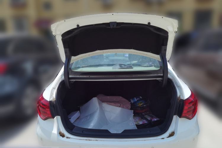 Used GAC Trumpchi GA6 2016 235T DCT Luxury Edition Trunk
