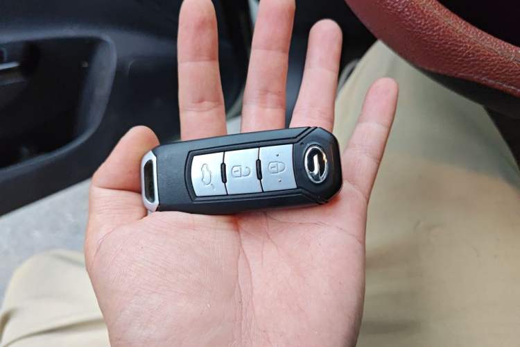 Used GAC Trumpchi GA6 2016 235T DCT Elite Edition Vehicle Key
