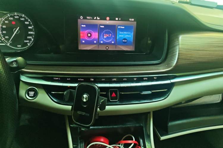 Used GAC Trumpchi GA6 2019 270T Automatic Elite Edition Audio And AC Panel
