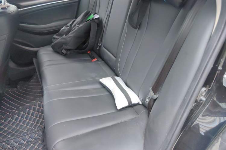 Used GAC Trumpchi GA6 2019 270T Automatic Luxury Edition Interior 4