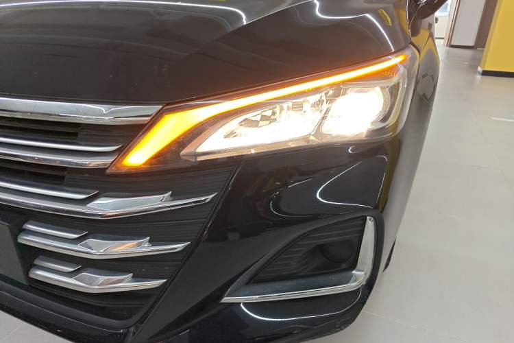 Used GAC Trumpchi GA6 2019 270T Automatic Elite Edition Left Front Headlight