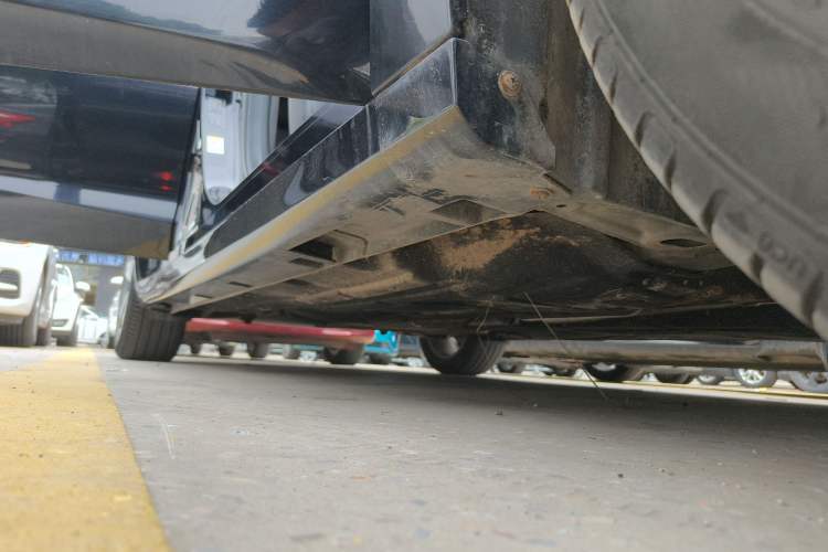 Used GAC Trumpchi GA6 2019 270T Automatic Prestige Edition Right Side Sill