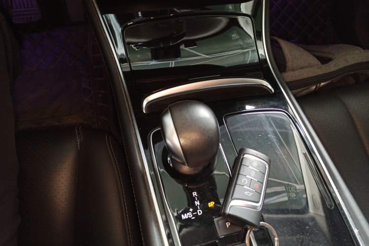 Used GAC Trumpchi GA6 2019 270T Automatic Prestige Edition Gear Lever