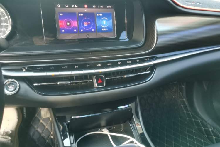 Used GAC Trumpchi GA6 2019 270T Automatic Luxury Edition Audio And AC Panel