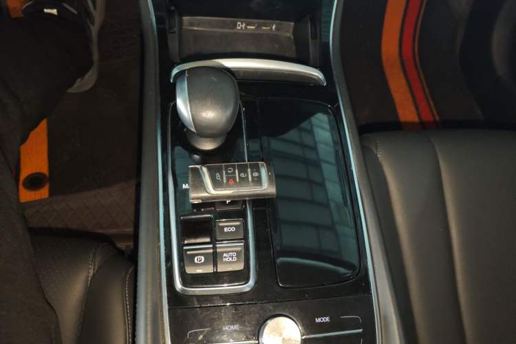 Used GAC Trumpchi GA6 2019 270T Automatic Prestige Edition Gear Lever