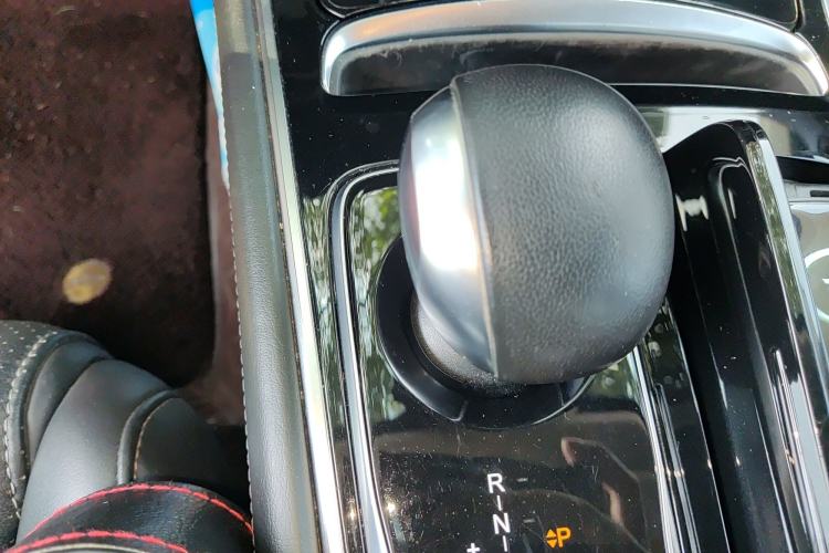Used GAC Trumpchi GA6 2019 270T Automatic Supreme Edition Gear Lever