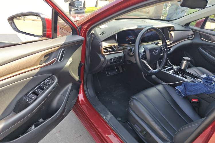 Used GAC Trumpchi GA6 2019 270T Automatic Prestige Edition Interior 3