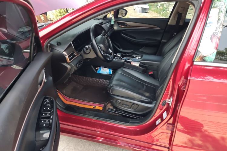Used GAC Trumpchi GA6 2019 270T Automatic Supreme Edition Interior 3