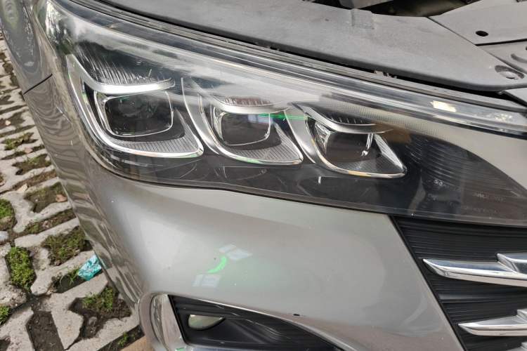 Used GAC Trumpchi GA6 2019 270T Automatic Luxury Edition Right Front Headlight