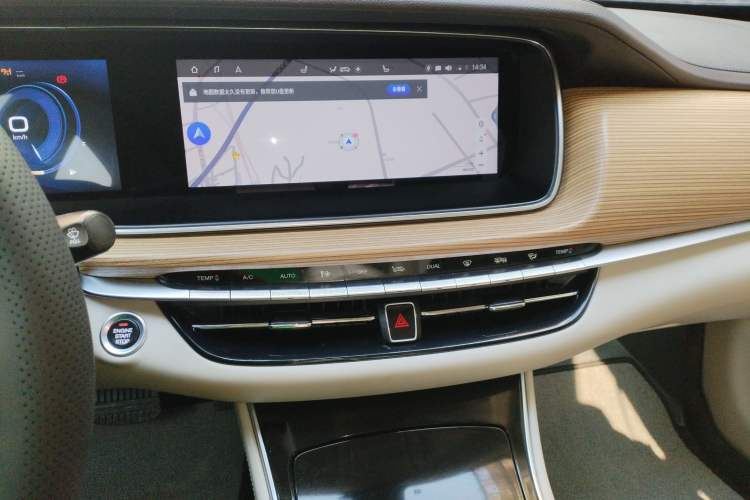 Used GAC Trumpchi GA6 2019 270T Automatic Supreme Edition Audio And AC Panel