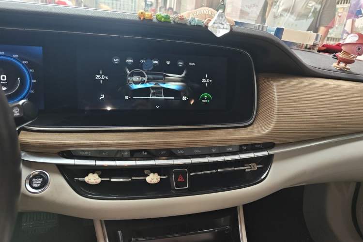 Used GAC Trumpchi GA6 2019 270T Automatic Luxury Edition Audio And AC Panel