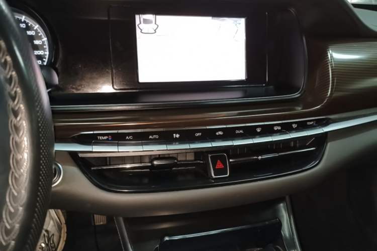 Used GAC Trumpchi GA6 2019 270T Automatic Luxury Edition Audio And AC Panel