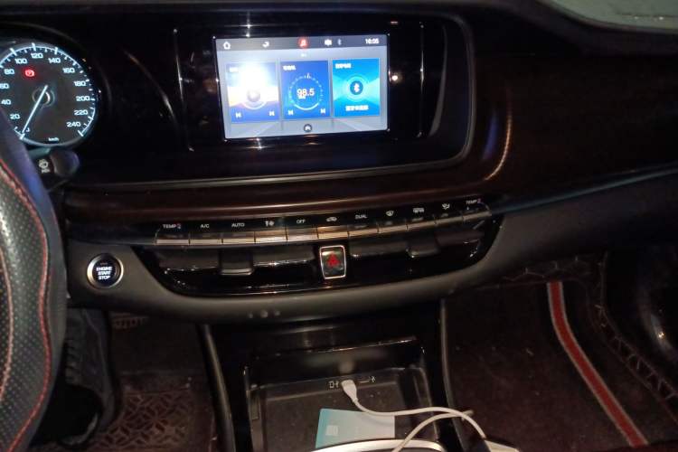 Used GAC Trumpchi GA6 2019 270T Automatic Luxury Edition Audio And AC Panel