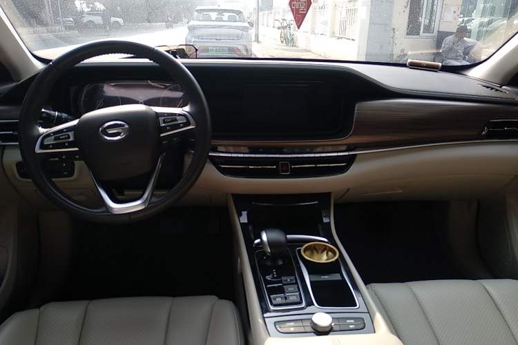 Used GAC Trumpchi GA6 2019 270T Automatic Luxury Edition Center Console
