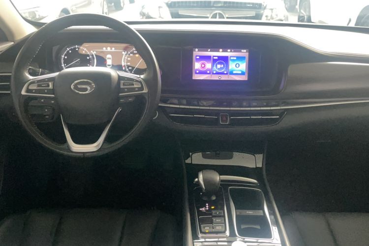 Used GAC Trumpchi GA6 2019 270T Automatic Luxury Edition Center Console