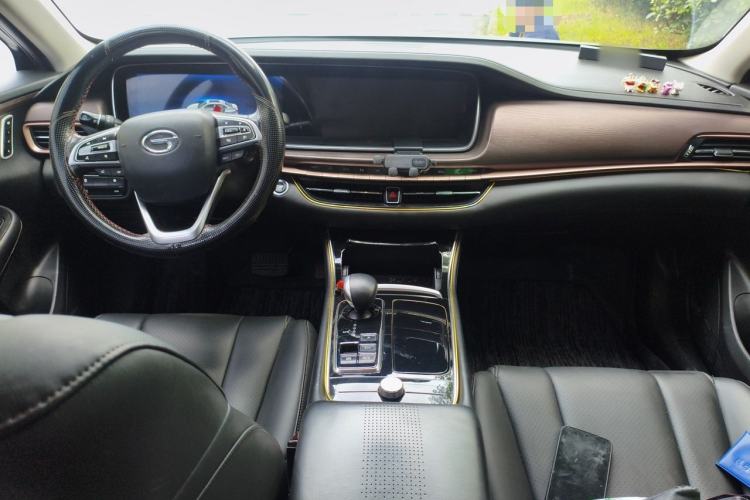 Used GAC Trumpchi GA6 2019 270T Automatic Luxury Edition Center Console