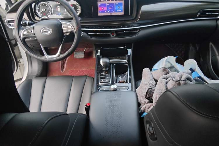 Used GAC Trumpchi GA6 2019 270T Automatic Luxury Edition Center Console