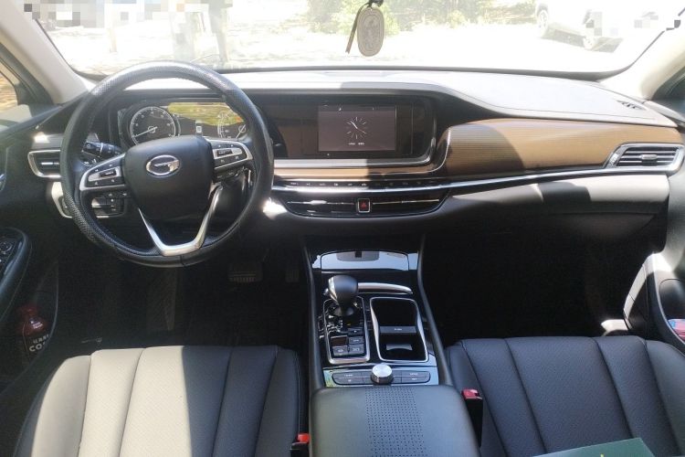 Used GAC Trumpchi GA6 2019 270T Automatic Luxury Edition Center Console