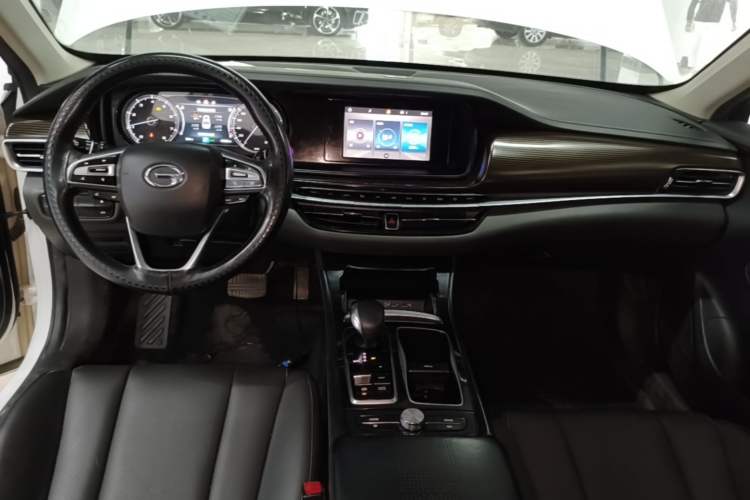 Used GAC Trumpchi GA6 2019 270T Automatic Luxury Edition Center Console