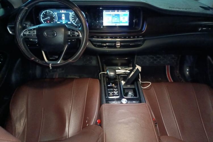 Used GAC Trumpchi GA6 2019 270T Automatic Luxury Edition Center Console