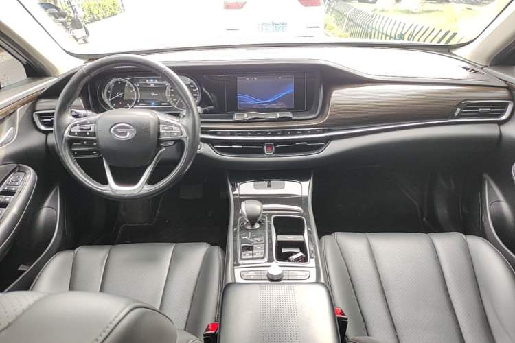 Used GAC Trumpchi GA6 2019 270T Automatic Luxury Edition Center Console