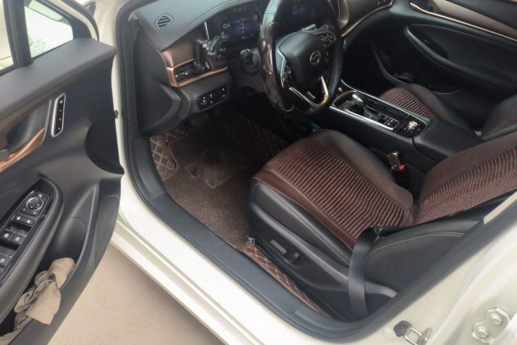 Used GAC Trumpchi GA6 2019 270T Automatic Prestige Edition Driver Seat