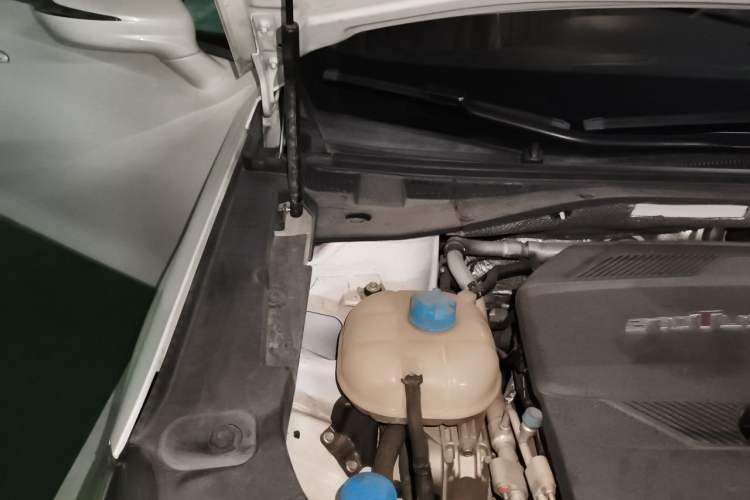 Used GAC Trumpchi GA6 2019 270T Automatic Luxury Edition Engine Bay Right