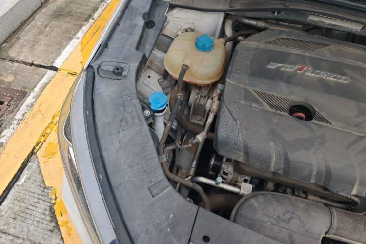 Used GAC Trumpchi GA6 2019 270T Automatic Elite Edition Engine Bay Right