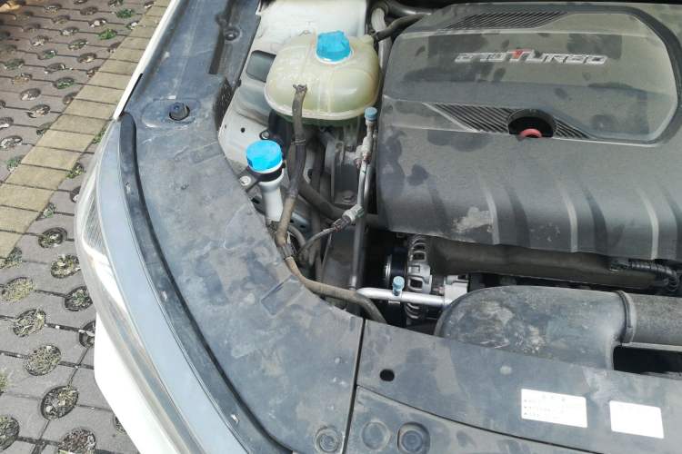Used GAC Trumpchi GA6 2019 270T Automatic Prestige Edition Engine Bay Right