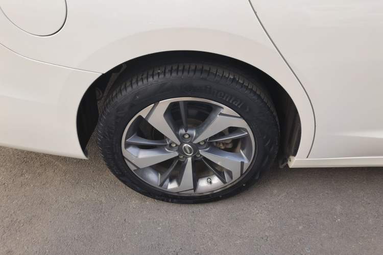 Used GAC Trumpchi GA6 2019 270T Automatic Luxury Edition Exterior 4