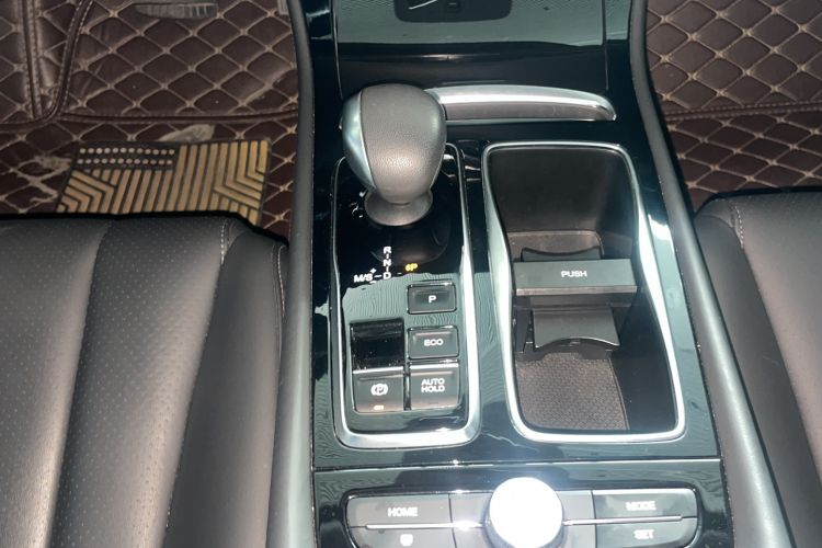 Used GAC Trumpchi GA6 2019 270T Automatic Luxury Edition Gear Lever