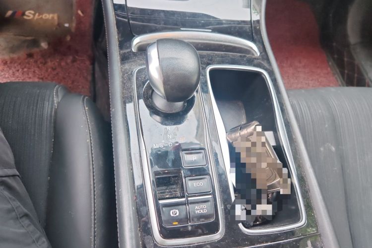 Used GAC Trumpchi GA6 2019 270T Automatic Elite Edition Gear Lever