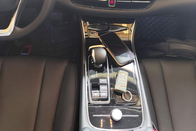 Used GAC Trumpchi GA6 2019 270T Automatic Prestige Edition Gear Lever