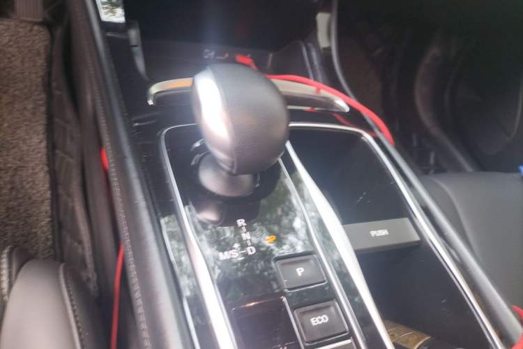 Used GAC Trumpchi GA6 2019 270T Automatic Luxury Edition Gear Lever