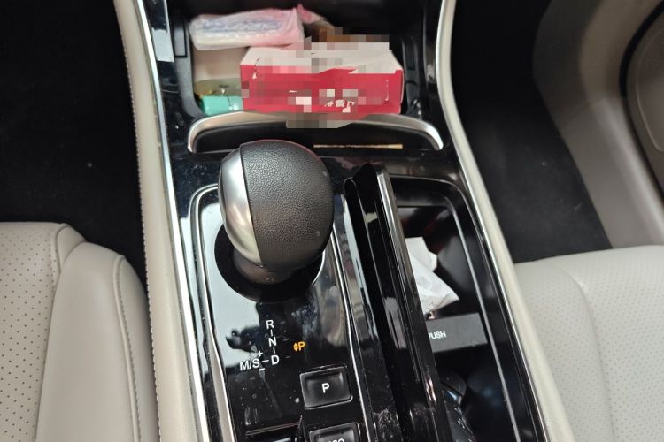 Used GAC Trumpchi GA6 2019 270T Automatic Luxury Edition Gear Lever