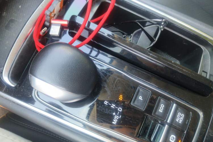 Used GAC Trumpchi GA6 2019 270T Automatic Prestige Edition Gear Lever