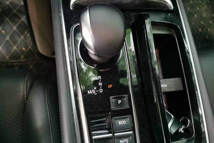 Used GAC Trumpchi GA6 2019 270T Automatic Supreme Edition Gear Lever