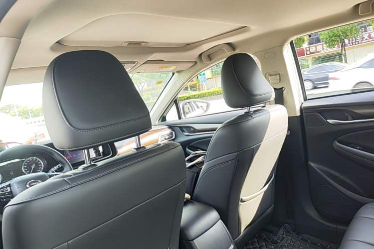 Used GAC Trumpchi GA6 2019 270T Automatic Luxury Edition Headliner
