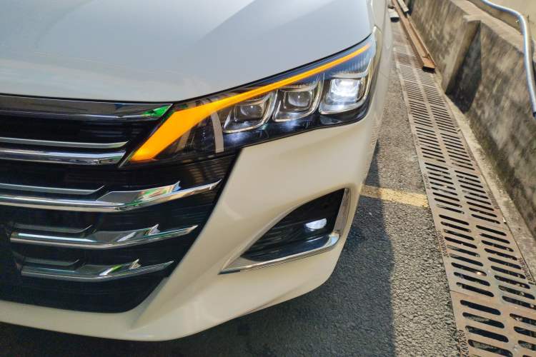 Used GAC Trumpchi GA6 2019 270T Automatic Supreme Edition Left Front Headlight