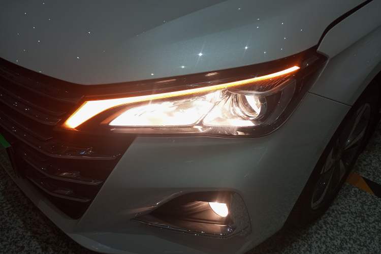 Used GAC Trumpchi GA6 2019 270T Automatic Luxury Edition Left Front Headlight