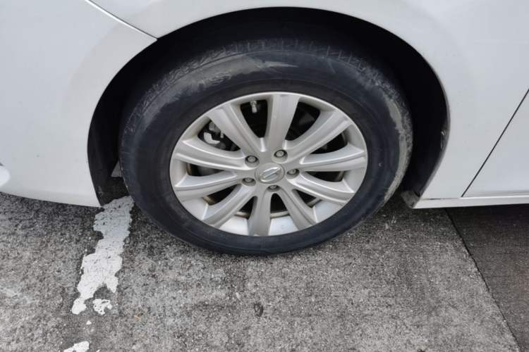 Used GAC Trumpchi GA6 2019 270T Automatic Elite Edition Left Front Wheel Hub