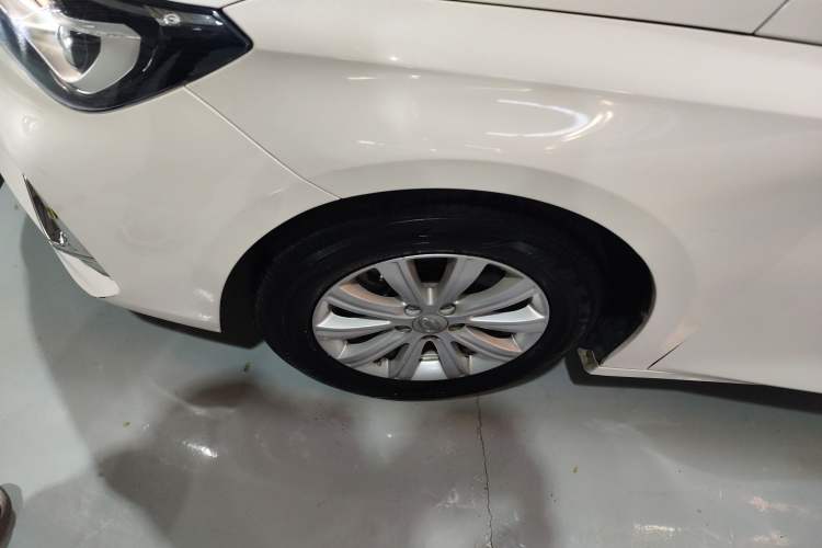 Used GAC Trumpchi GA6 2019 270T Automatic Elite Edition Left Front Wheel Hub