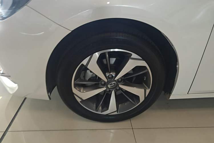 Used GAC Trumpchi GA6 2019 270T Automatic Luxury Edition Left Front Wheel Hub