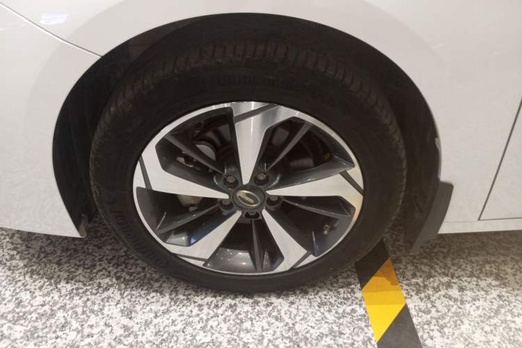 Used GAC Trumpchi GA6 2019 270T Automatic Luxury Edition Left Front Wheel Hub