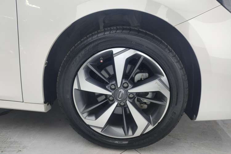 Used GAC Trumpchi GA6 2019 270T Automatic Prestige Edition Left Front Wheel Hub