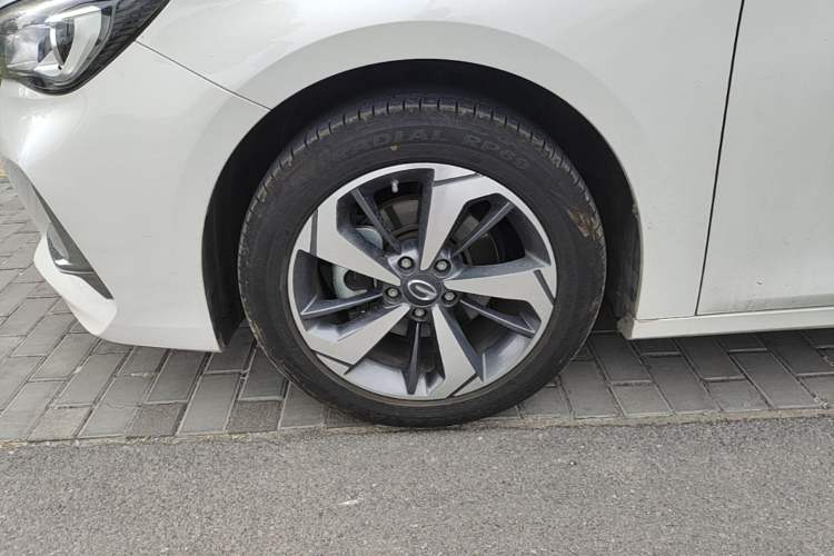 Used GAC Trumpchi GA6 2019 270T Automatic Luxury Edition Left Front Wheel Hub