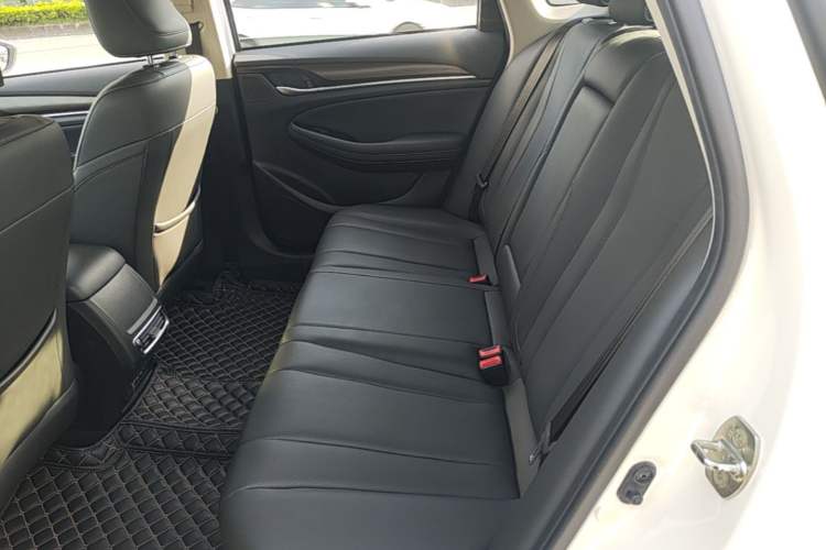 Used GAC Trumpchi GA6 2019 270T Automatic Luxury Edition Left Rear Seat