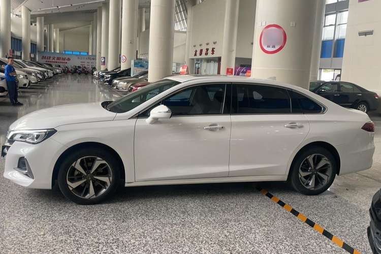 Used GAC Trumpchi GA6 2019 270T Automatic Luxury Edition Left Side