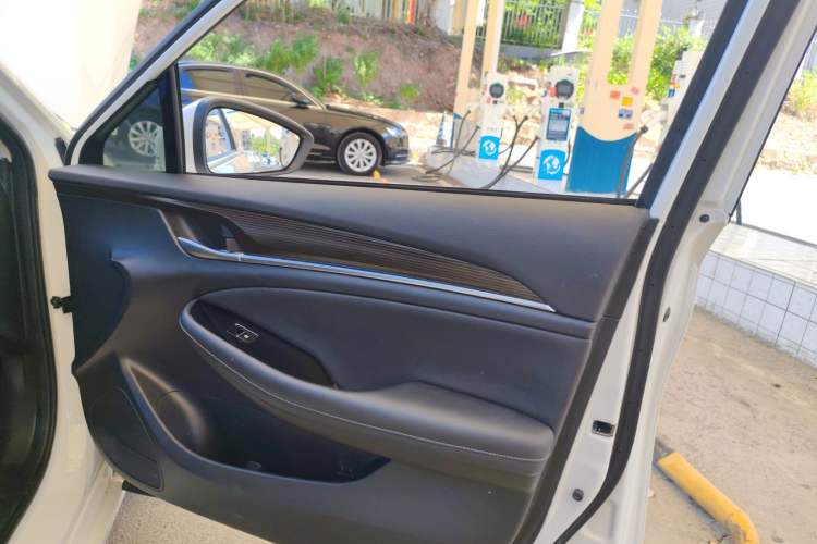 Used GAC Trumpchi GA6 2019 270T Automatic Elite Edition Right Front Door Interior