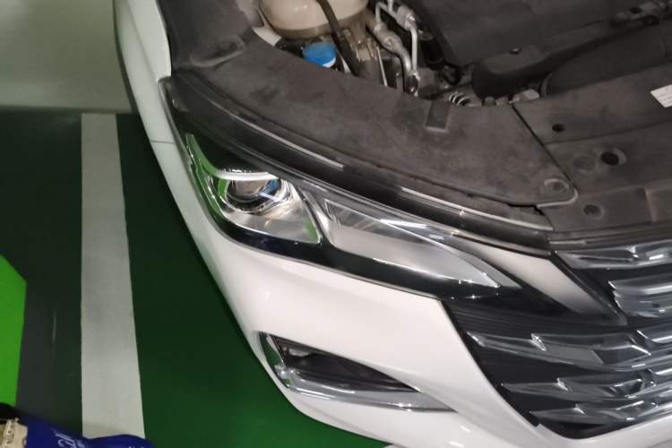 Used GAC Trumpchi GA6 2019 270T Automatic Luxury Edition Right Front Headlight